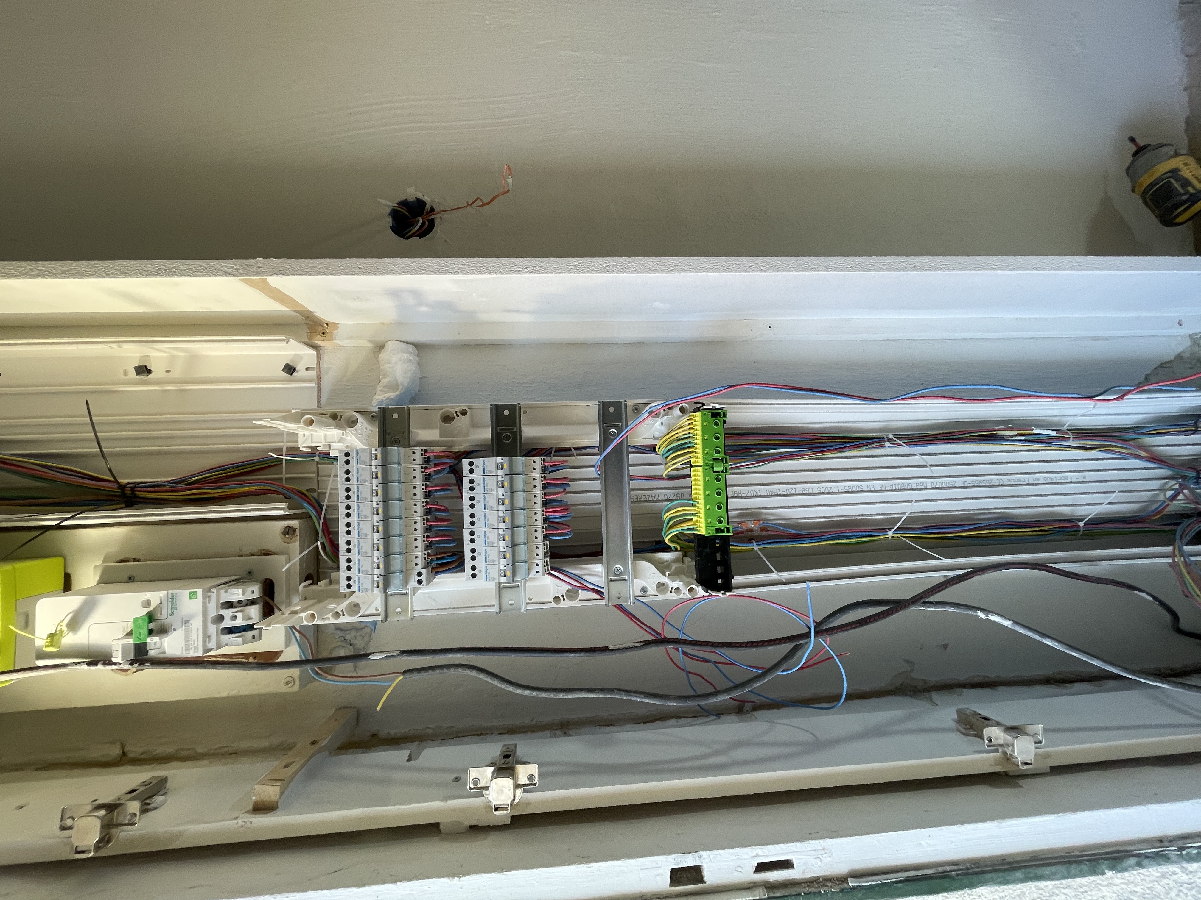 Tableau électrique Niolon — installation haut de gamme